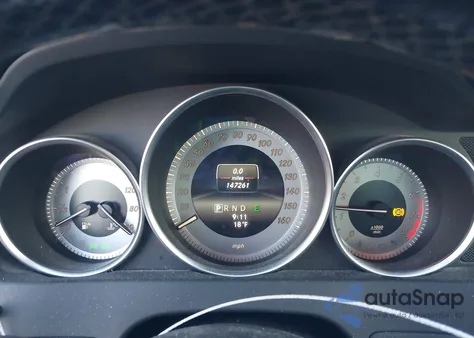 2014 Mercedes-Benz C 250 Sport z USA, uszkodzony, nr VIN WDDGF4HB6EA955208